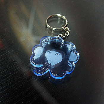 gr-06螢藍色壓克力幸運草造型鑰匙圈